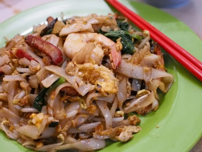 Kwetiau Goreng (Cha Kwetiau) Paling Enak Akan Hadir Di Cemara Food Court