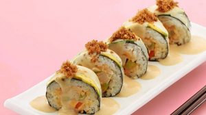 Sensasi Kuliner Sushi di Cemara Food Court Medan yang Menggugah Selera