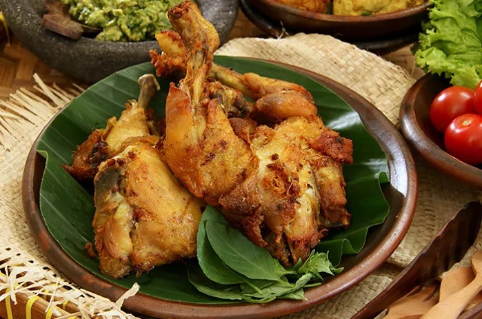 ayam penyet cemara food court medan terbaik