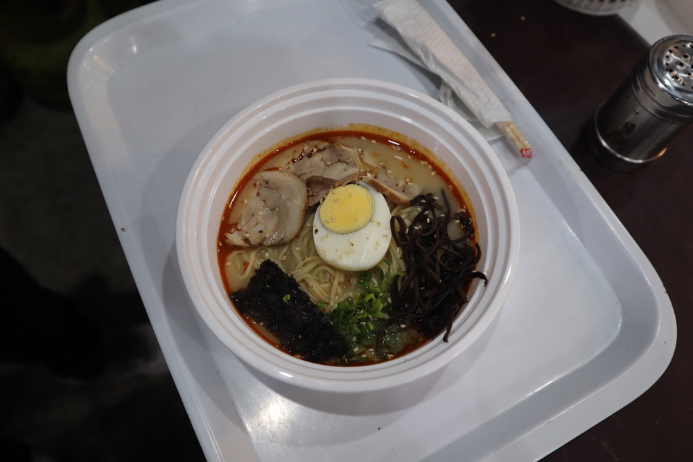 menikmati mie ramen di cemara food court medan tempat makan enak di medan