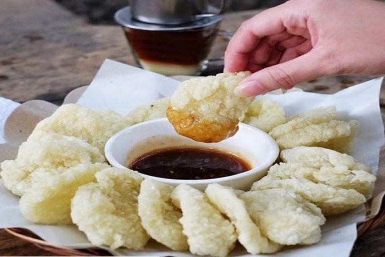 resep cireng isi ayam suwir pedas dan gurih