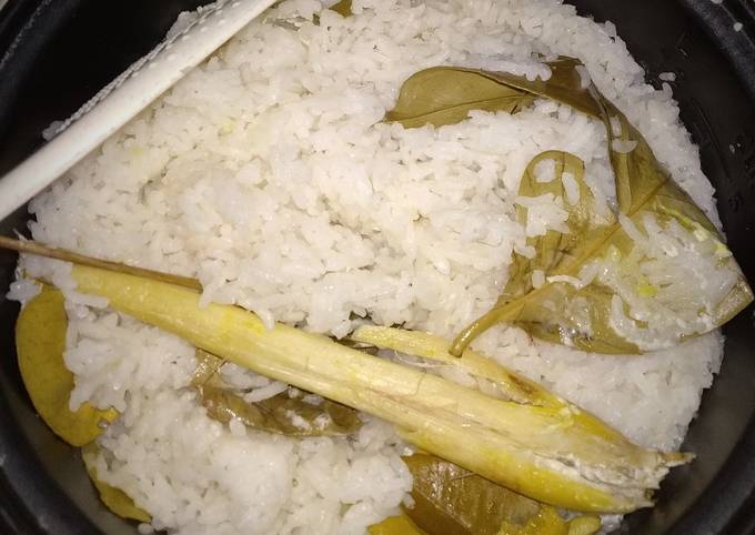 Resep Nasi Uduk Magic Com