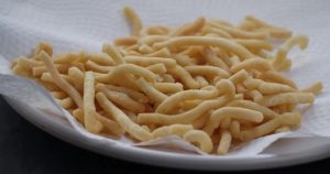 resep kue bawang renyah tanpa santan
