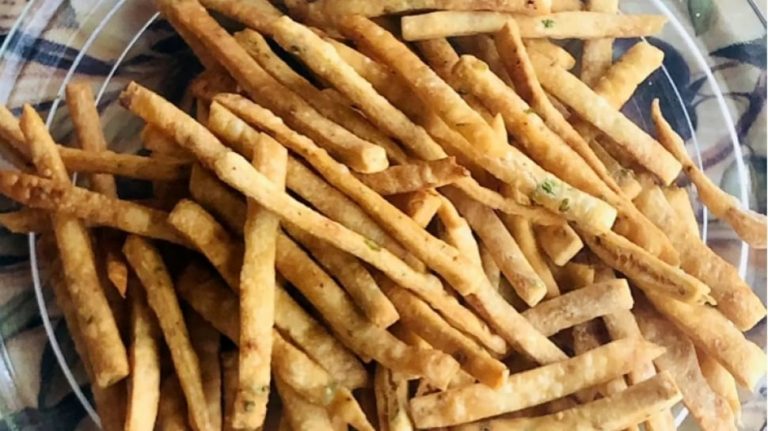 Cara Membuat Kue Bawang untuk 1kg Tepung